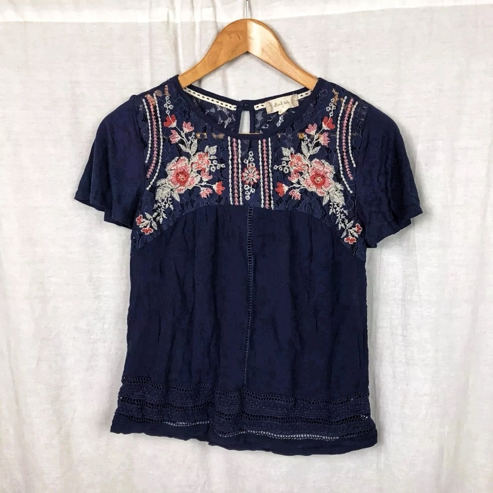 Altar'd State Women's Boho Embroidered Short Sleeve Peasant Shirt M